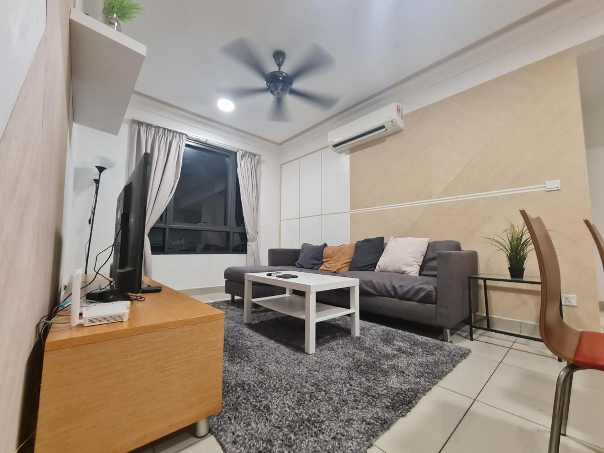 Lovely 3-Bedroom Serviced Apartment @ Cyberjaya Exterior photo